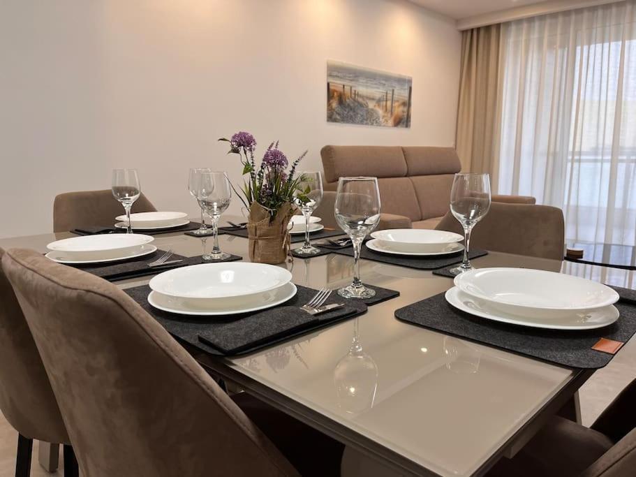 3 Bedroom Seaside Luxury Accommodation - Sleeps 8 St. Paul's Bay Exteriér fotografie
